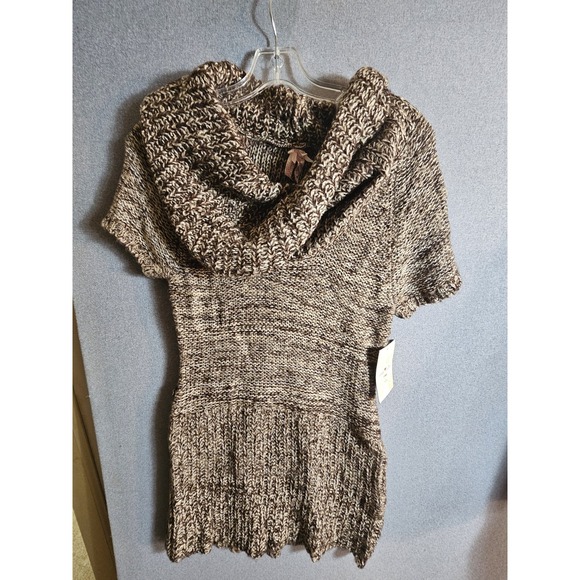 Derek Heart Dresses & Skirts - Derek Heart Juniors Cap Sleeve Tunic Brown Khaki  Sweater  Size Large New